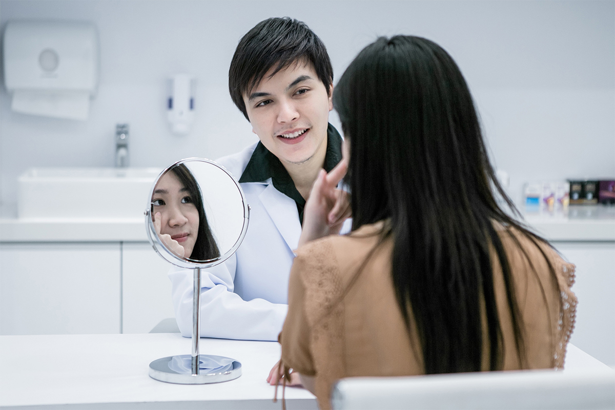 ฉีดฟิลเลอร์เทคนิคพิเศษที่ V Square Clinic