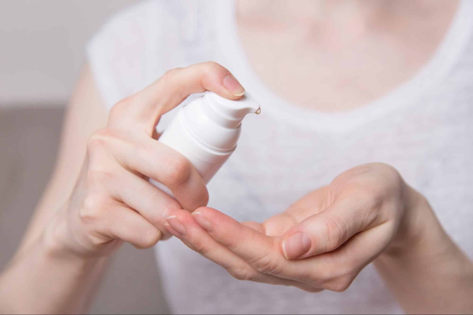 ทาครีมลดรอยสิว