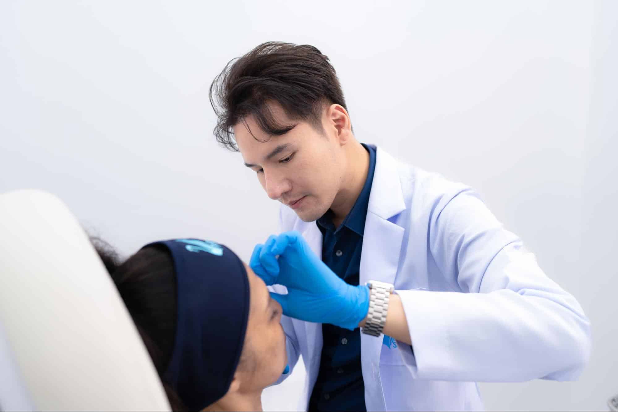 ฟิลเลอร์เปลือกตา หมอเบนซ์