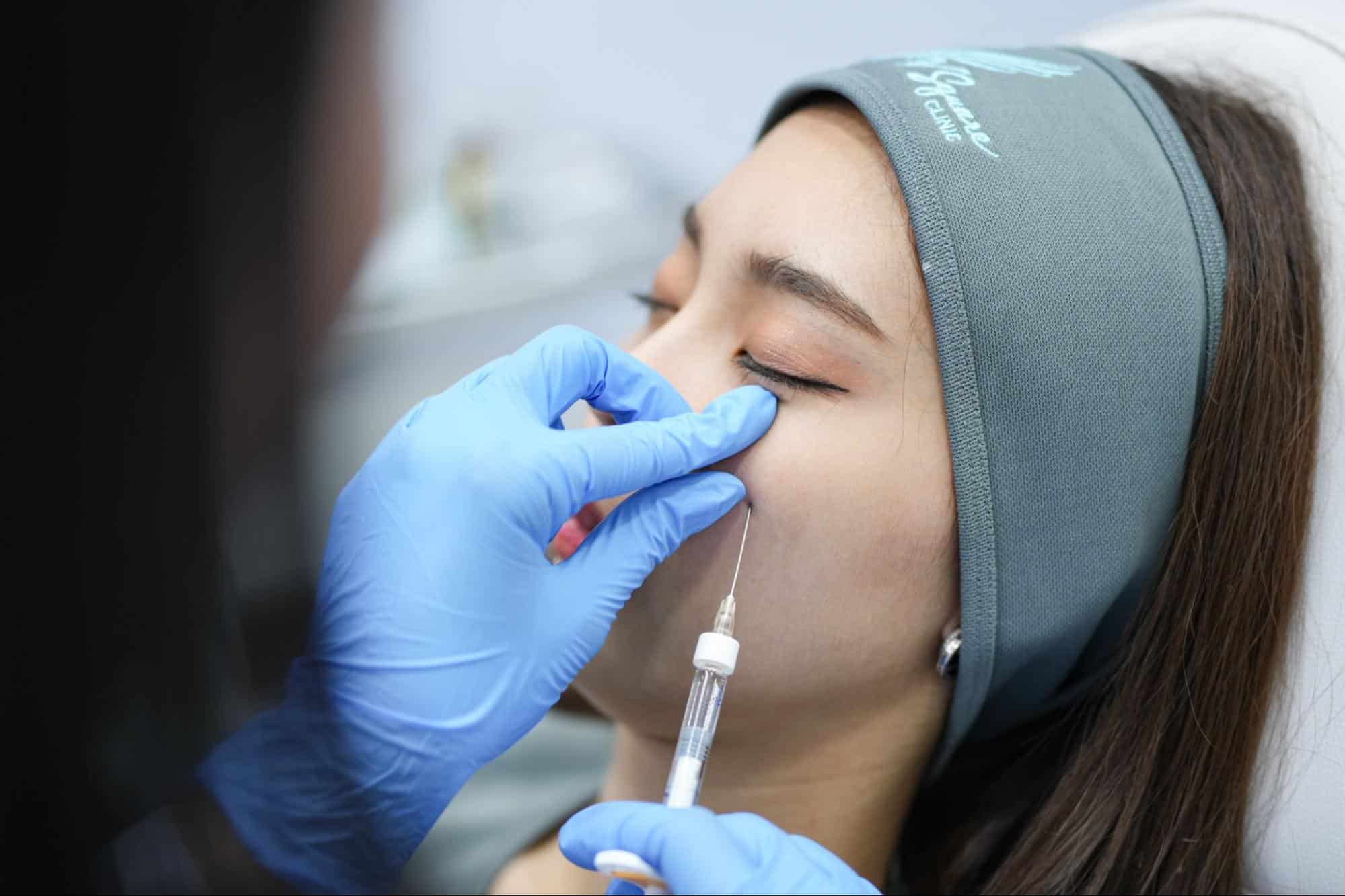 ฉีดฟิลเลอร์ใต้ตากับแพทย์ที่มีประสบการณ์