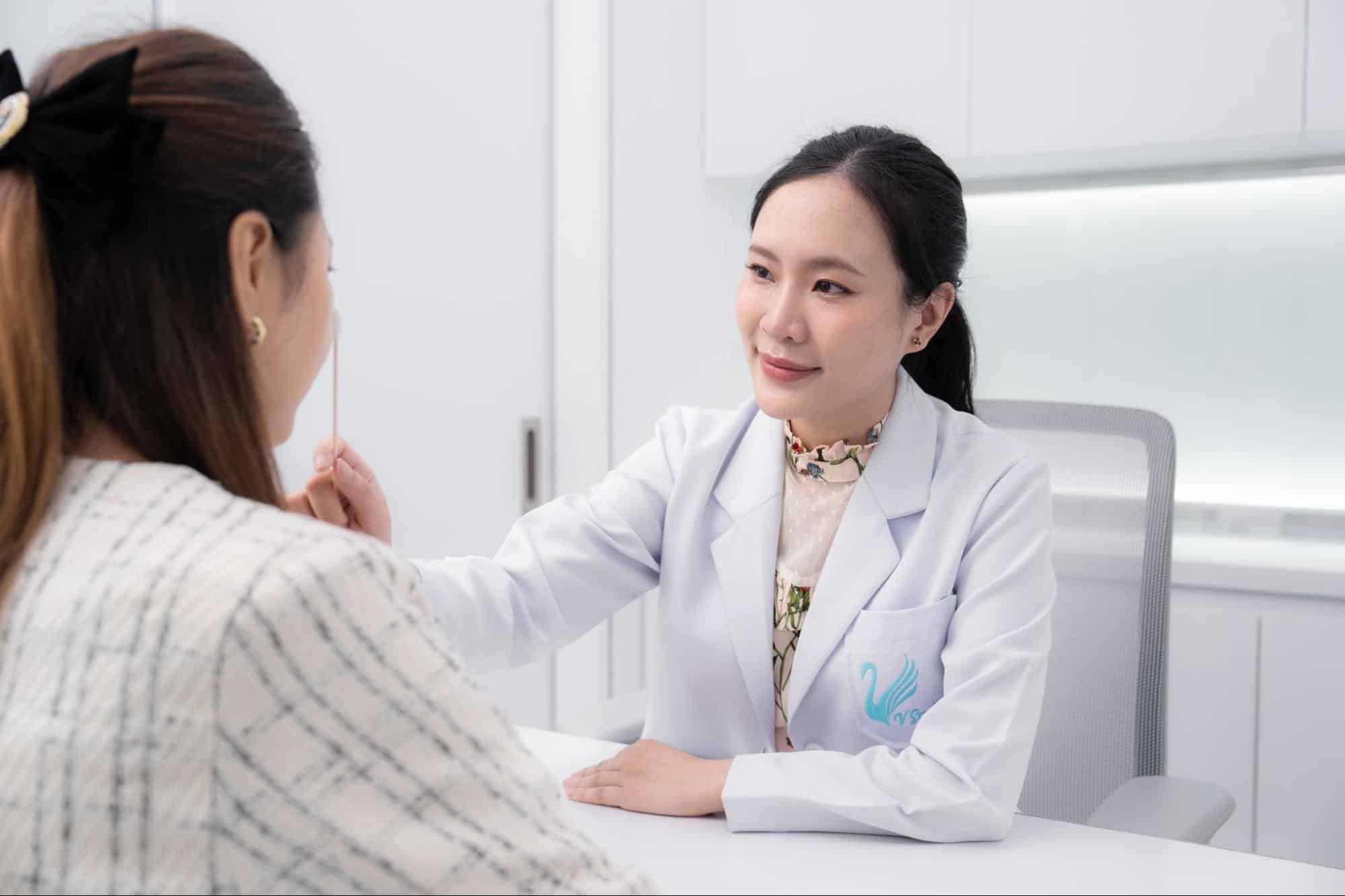 แก้ผิวขาดน้ำ ปรึกษาหมอ โดย พญ.พิชชา ธนุภาพรังสรรค์ เลข ว.63467