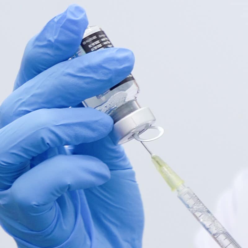 หมอผสมยาก่อนฉีดโบท็อก