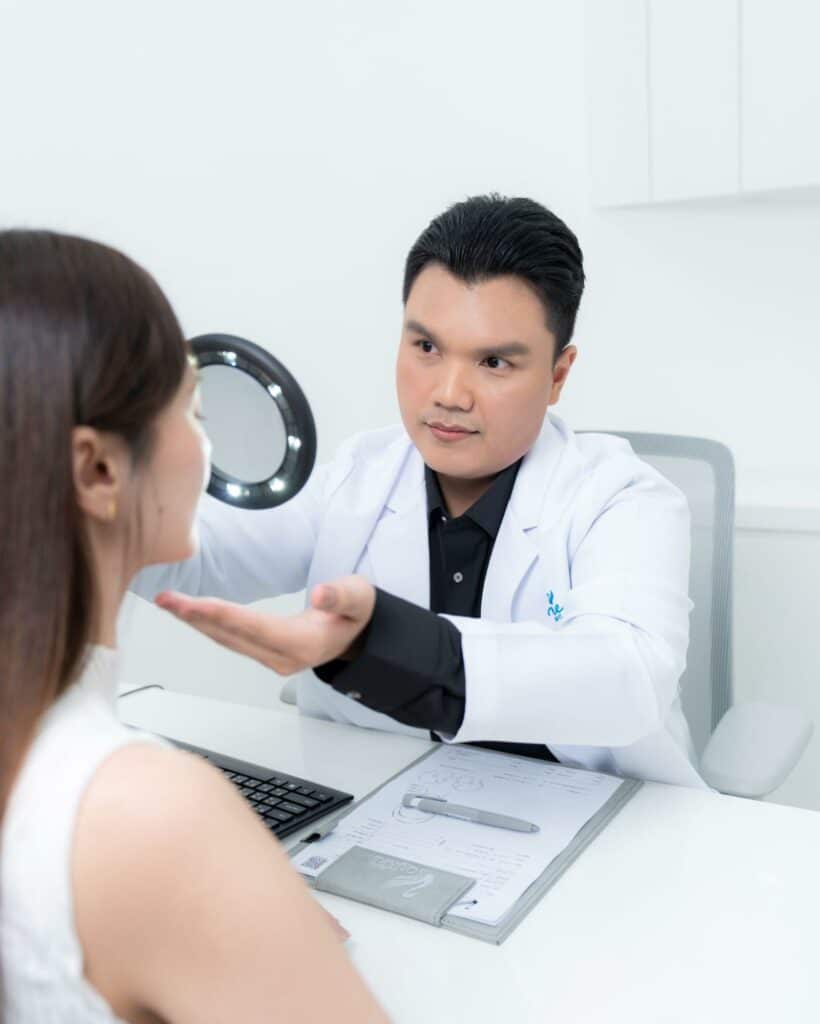 แพทย์ประเมินปัญหาผิว